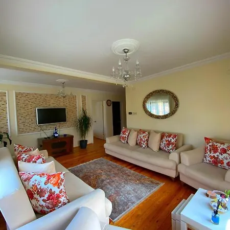 Cozy With Backyard And Fireplace In فيلة