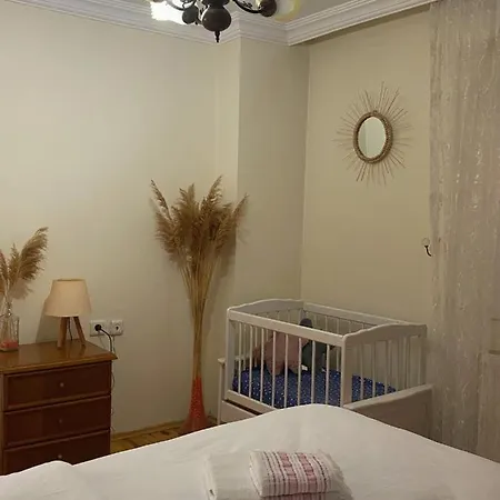 Cozy With Backyard And Fireplace In * سبانجا